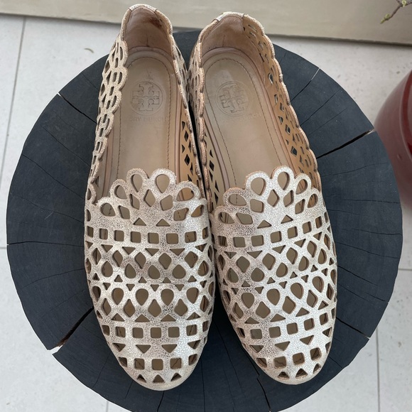 tory burch fiona laser cut smoking slippers in platinum - Picture 6 of 14